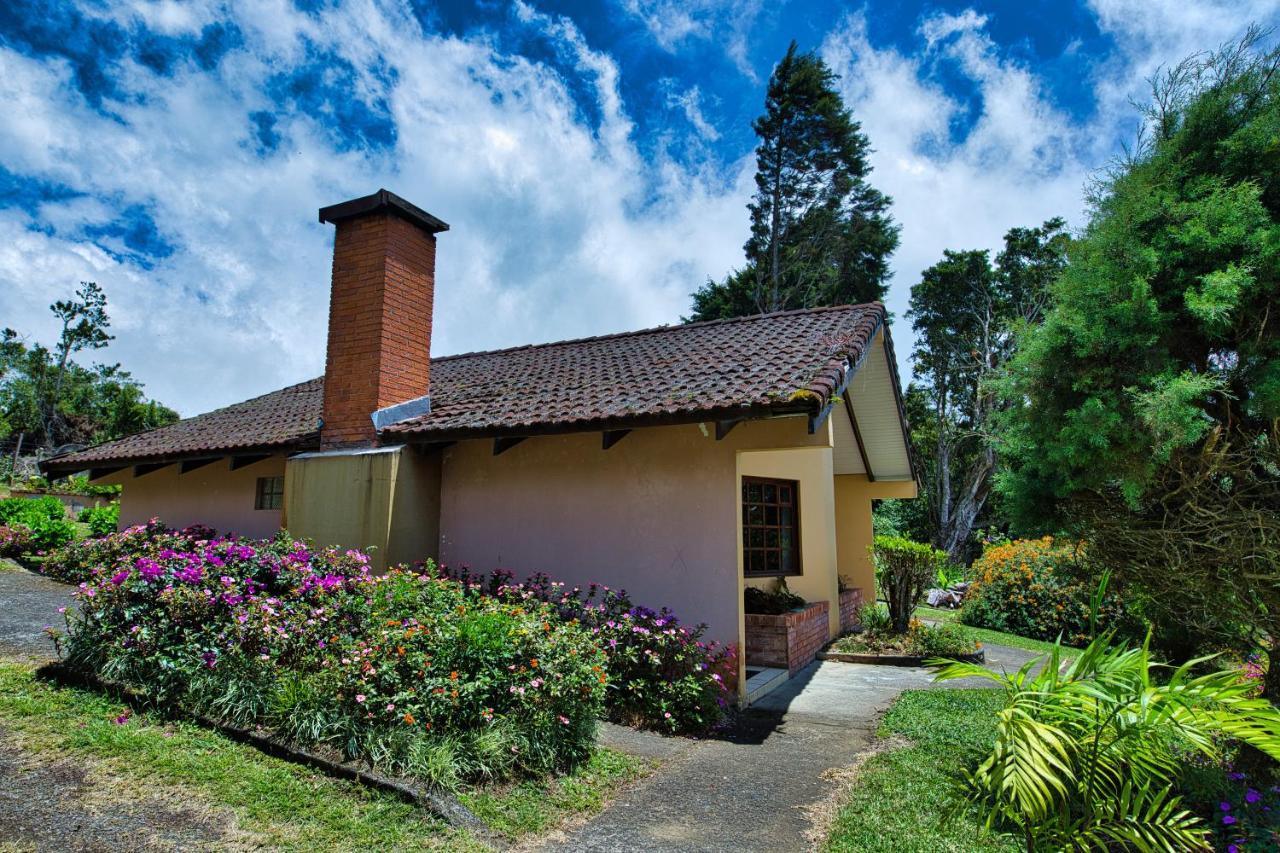 Hotel Villa Zurqui San Isidro  Экстерьер фото