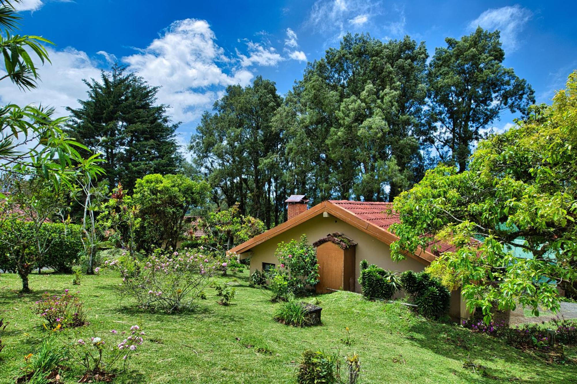 Hotel Villa Zurqui San Isidro  Экстерьер фото