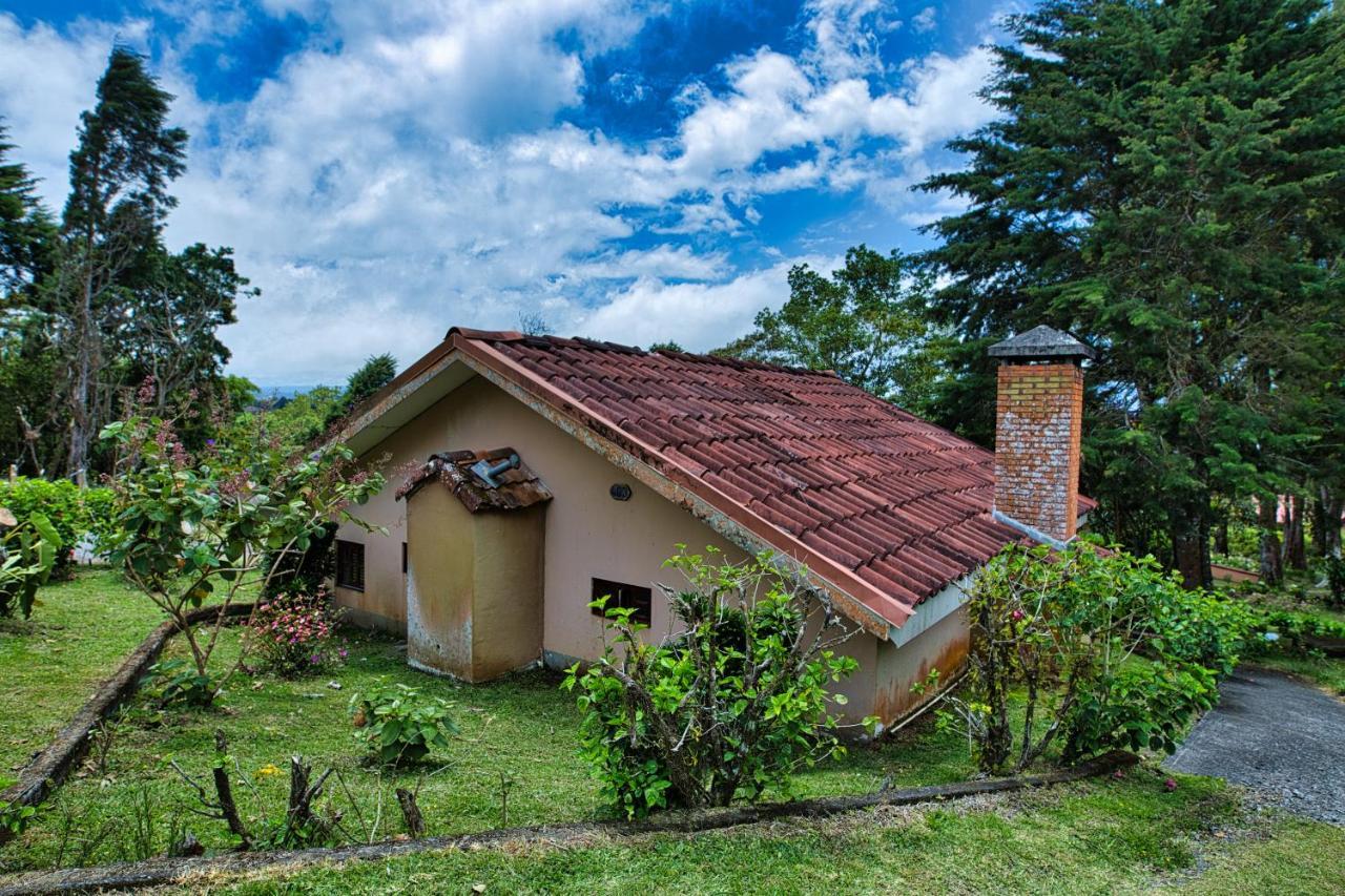 Hotel Villa Zurqui San Isidro  Экстерьер фото