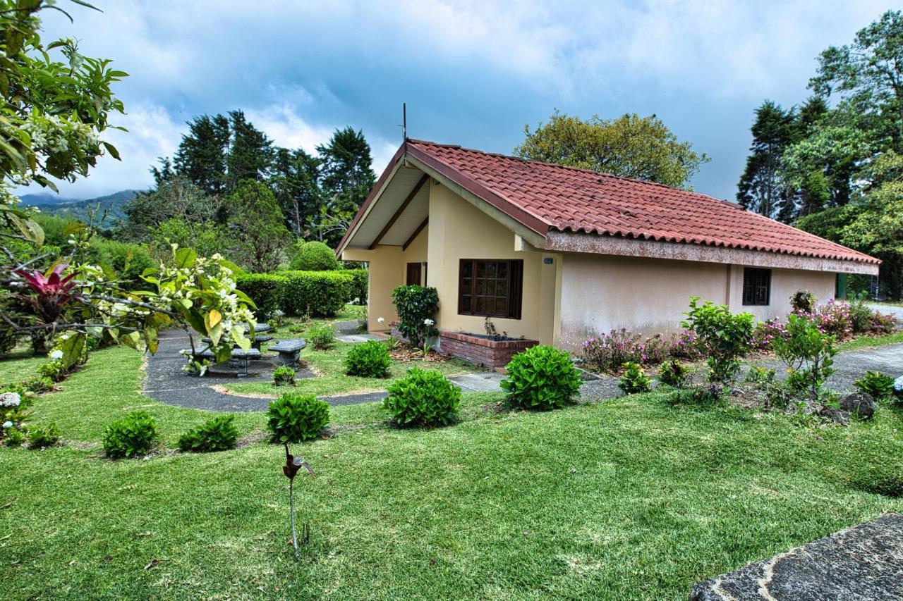 Hotel Villa Zurqui San Isidro  Экстерьер фото
