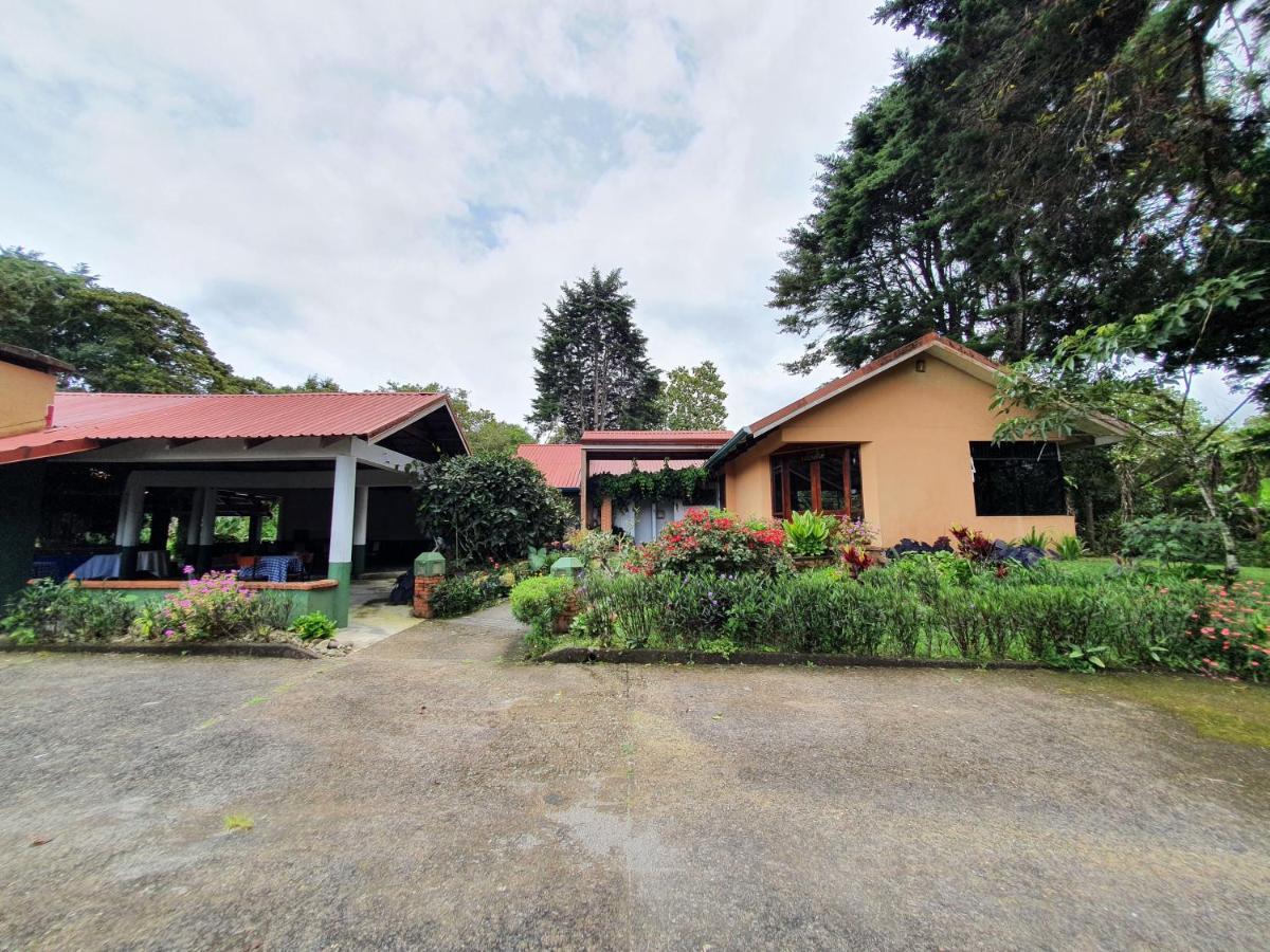 Hotel Villa Zurqui San Isidro  Экстерьер фото