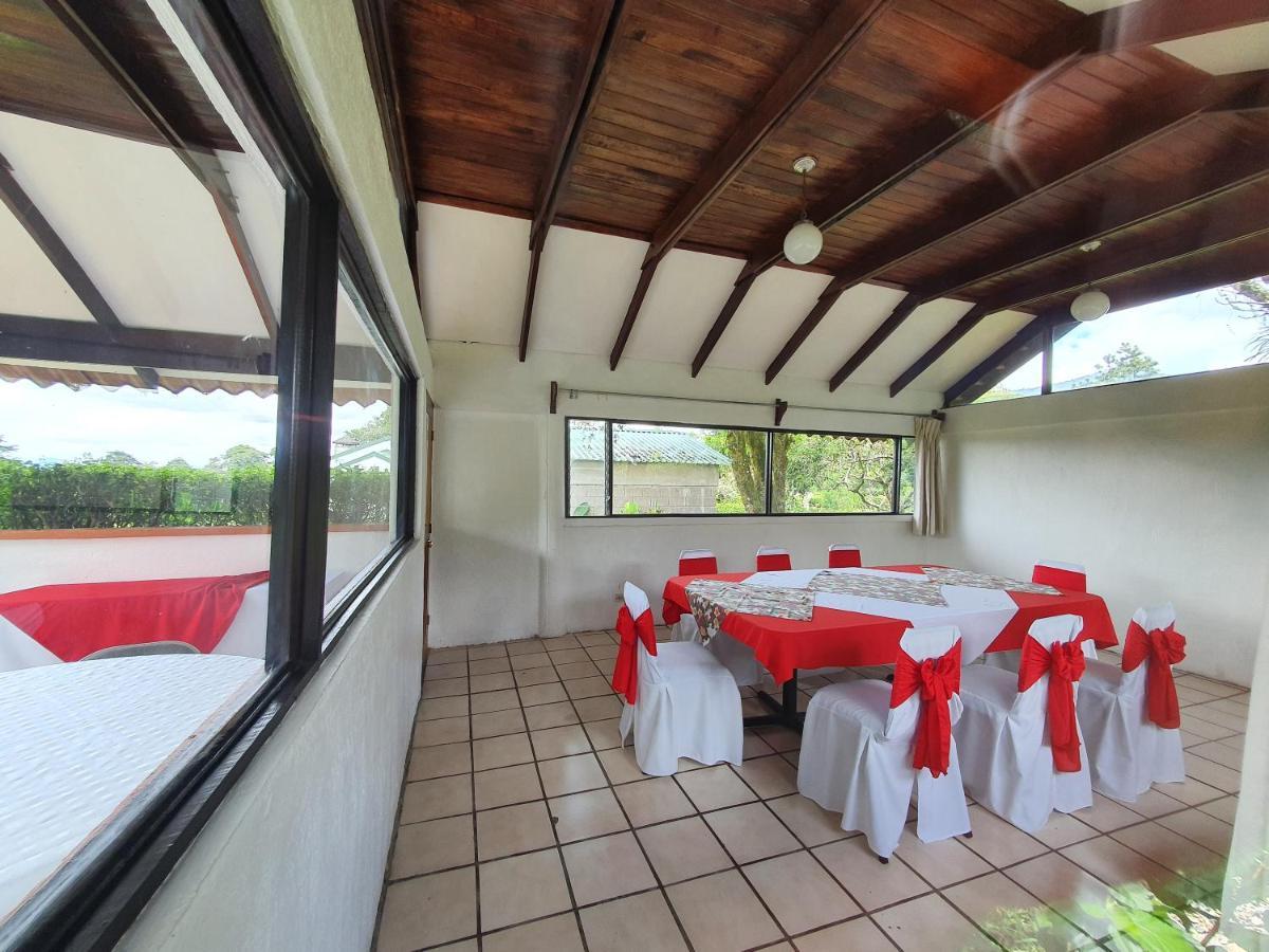 Hotel Villa Zurqui San Isidro  Экстерьер фото