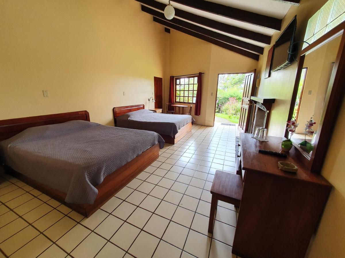 Hotel Villa Zurqui San Isidro  Экстерьер фото